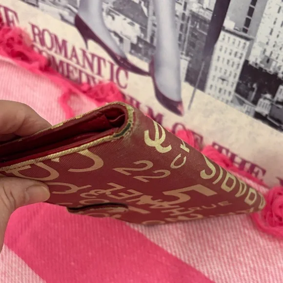 Chanel Coco kisslock wallet in fabric and leather - Picture 8 of 16